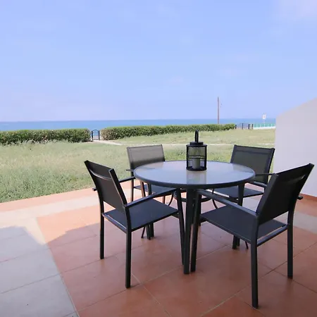 Villa Phaedrus Living: Beachfront Merenda *